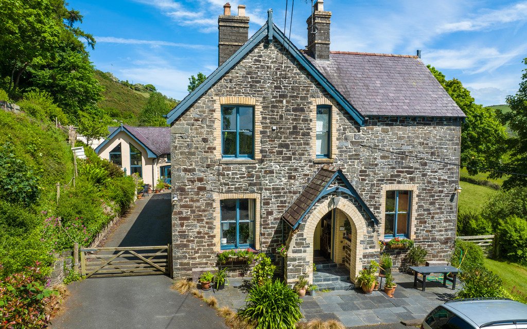 10 Bedroom Detached House For Sale In In Llanrhystud, Wales, United