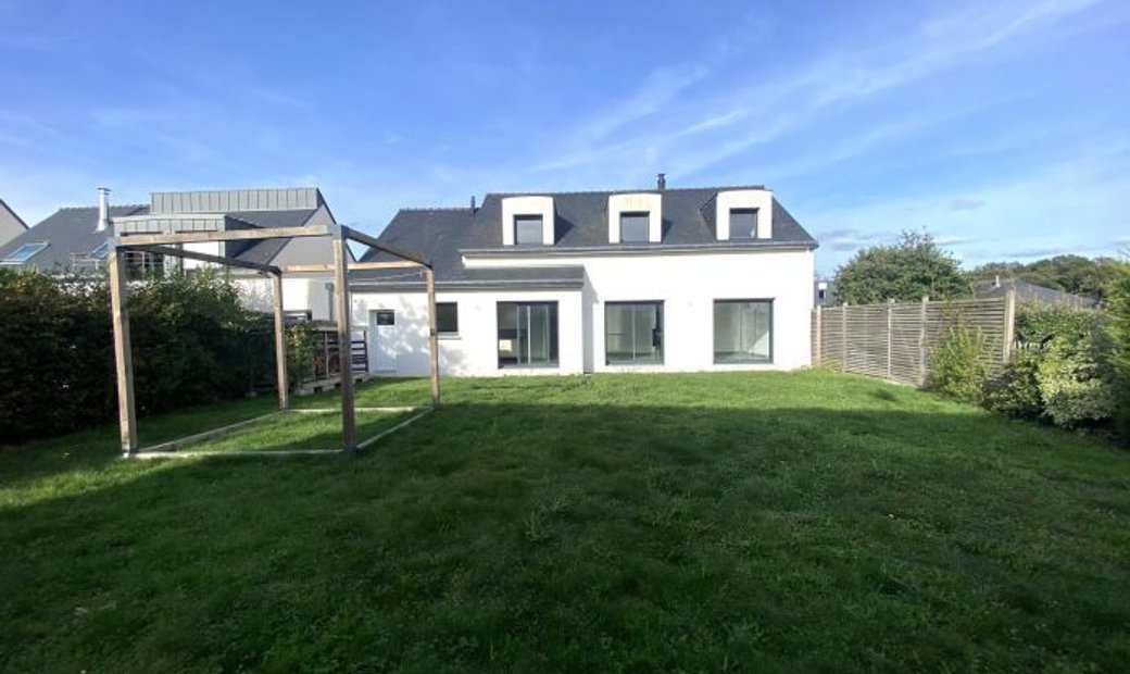 Vannes House In Vannes, Brittany, France For Sale (13383095)