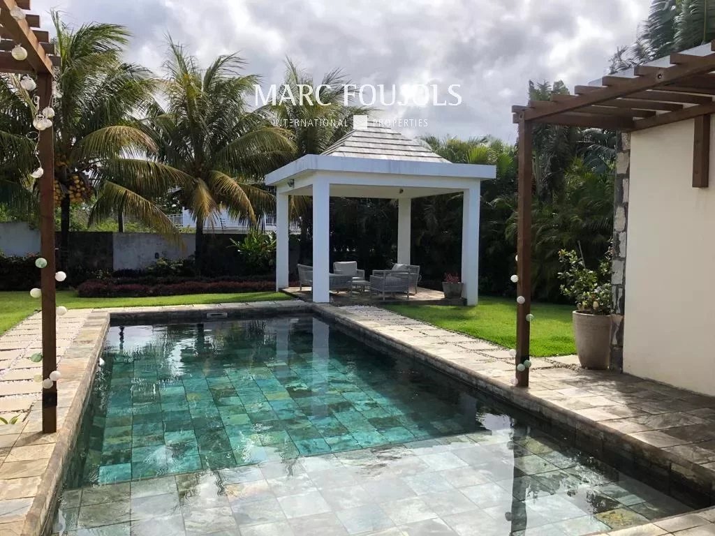 Very Beautiful Luxury Villa In Cap Malheureux, Mauritius For Sale