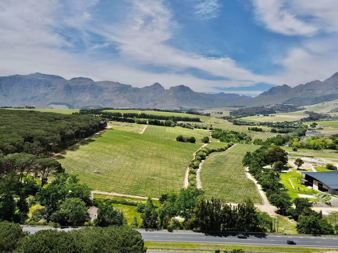 Farm Ranch in Stellenbosch, Western Cape, South Africa 3 - 13384289