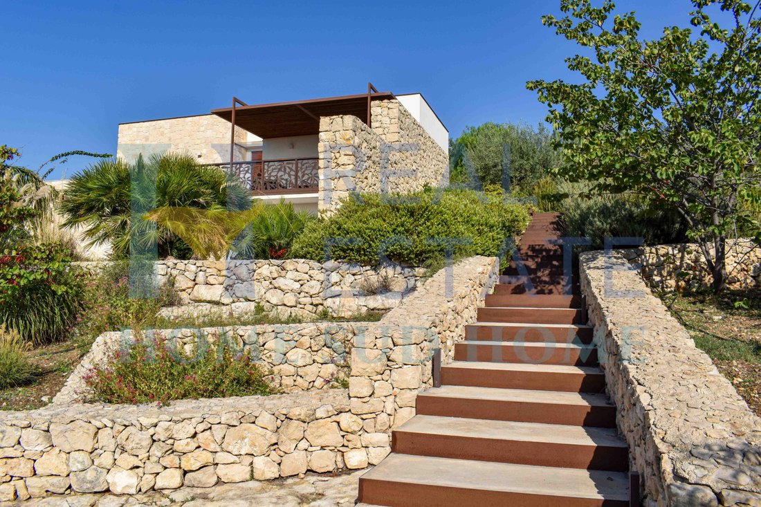 Villa Vita Hsh 1780 In Avola, Sicily, Italy For Sale (13385660)