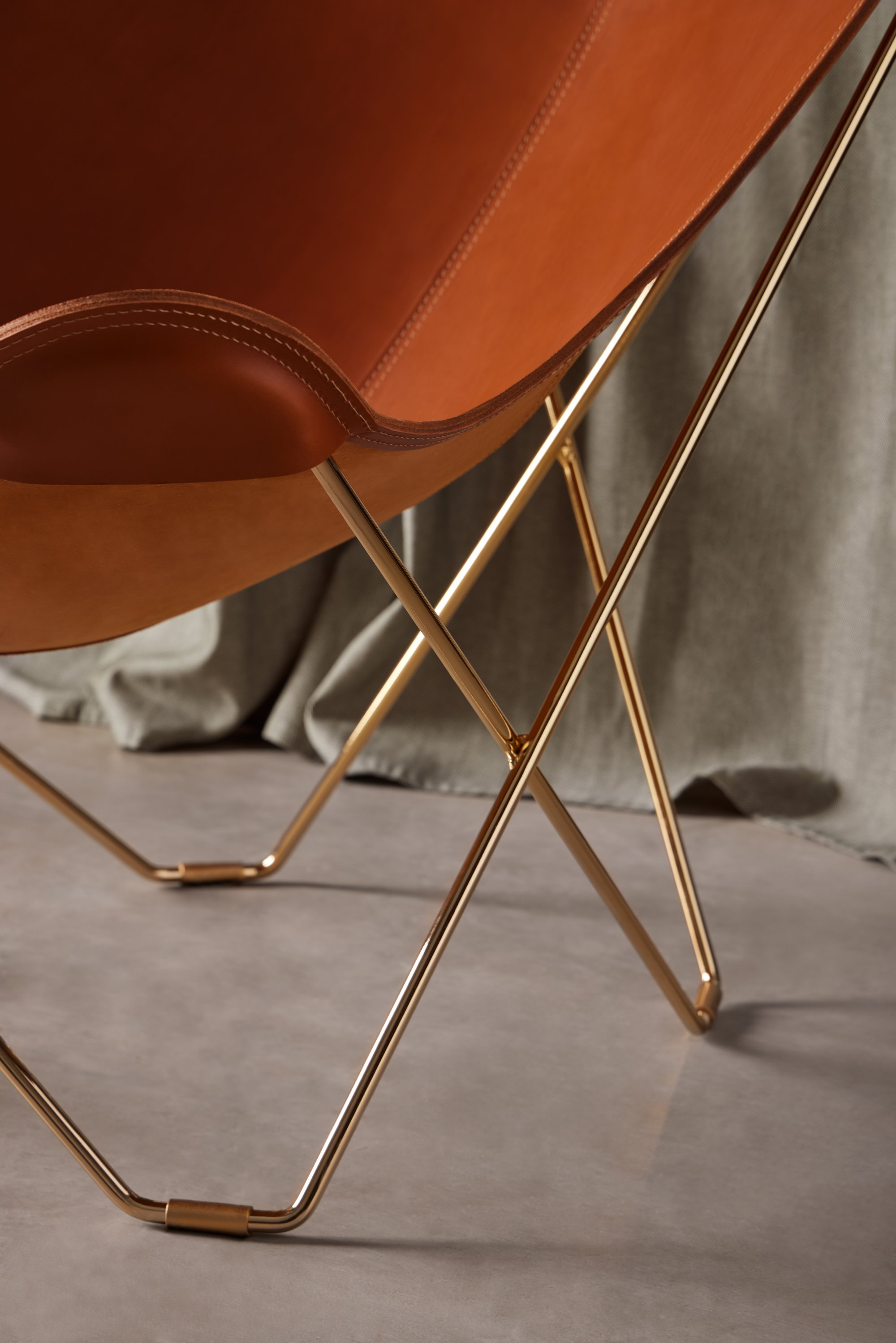Gold butterfly chair outlet