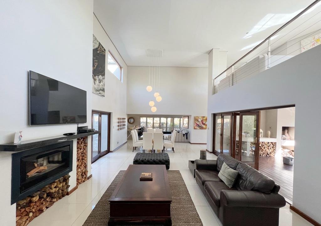 House in Stellenbosch, Western Cape, South Africa 2 - 13385909