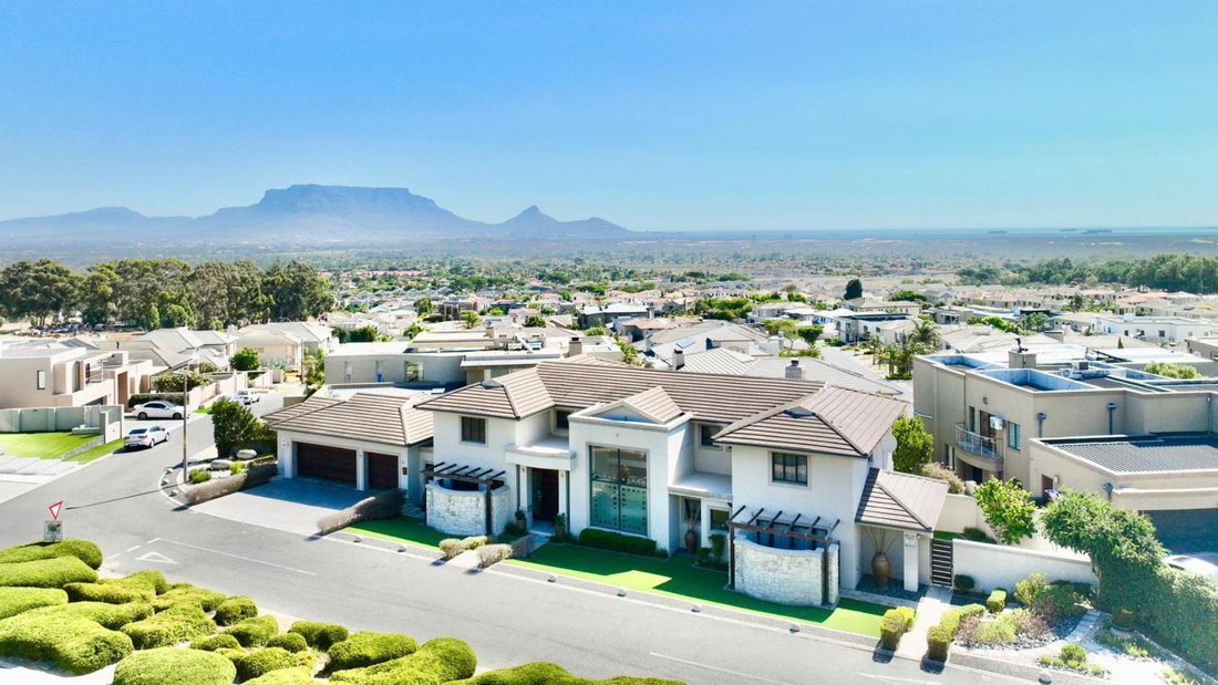 Luxury Living In Leopard Rock Estate In Parow, South Africa For Sale