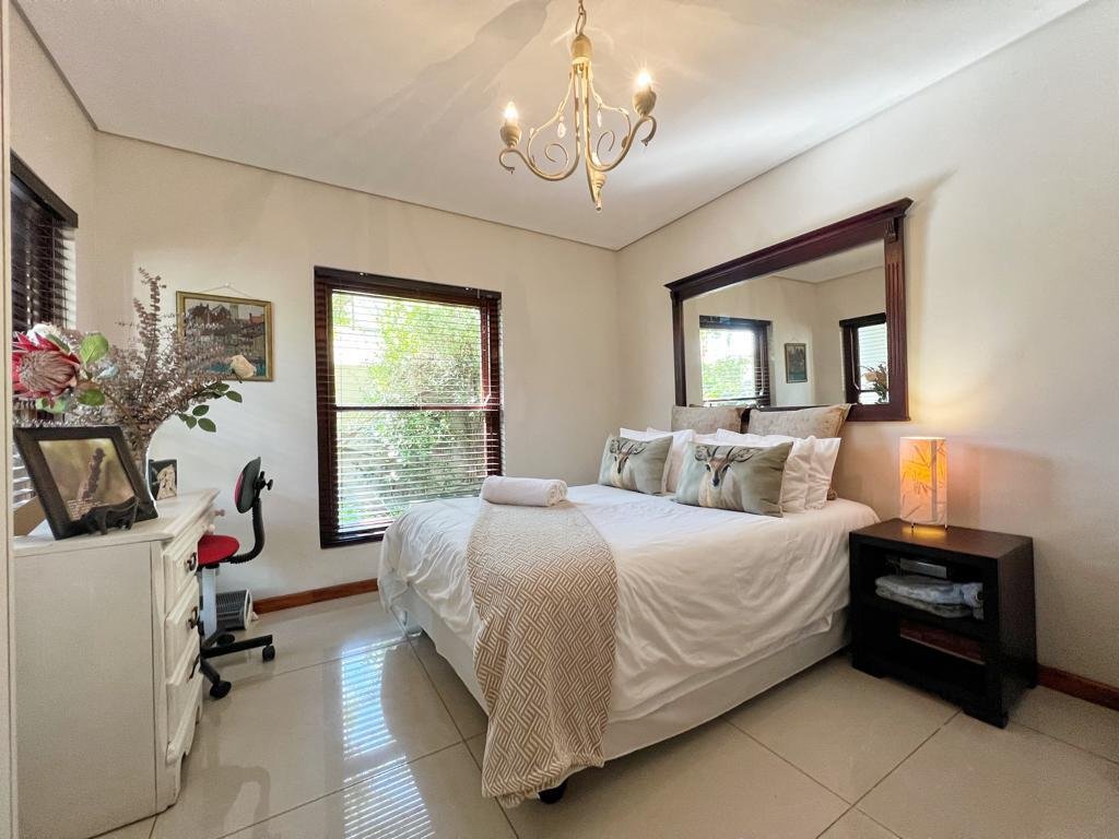 House in Stellenbosch, Western Cape, South Africa 4 - 13385909