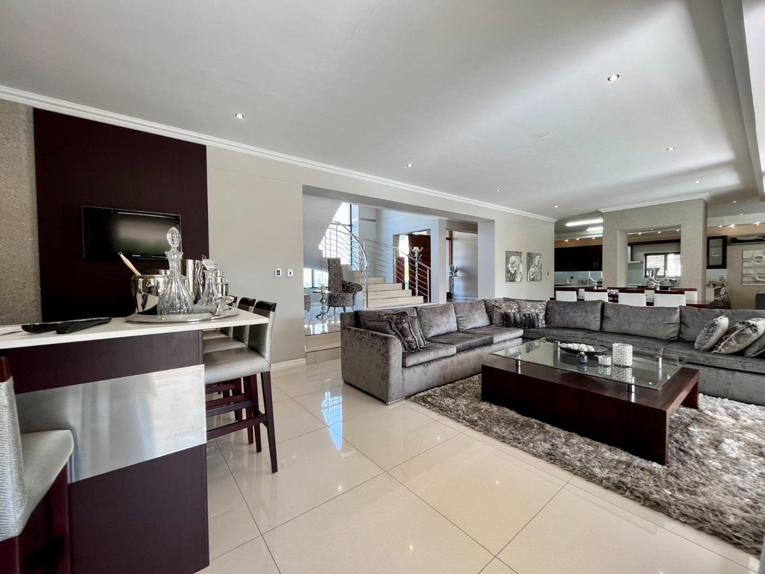 Luxury Living In Leopard Rock Estate In Parow, South Africa For Sale