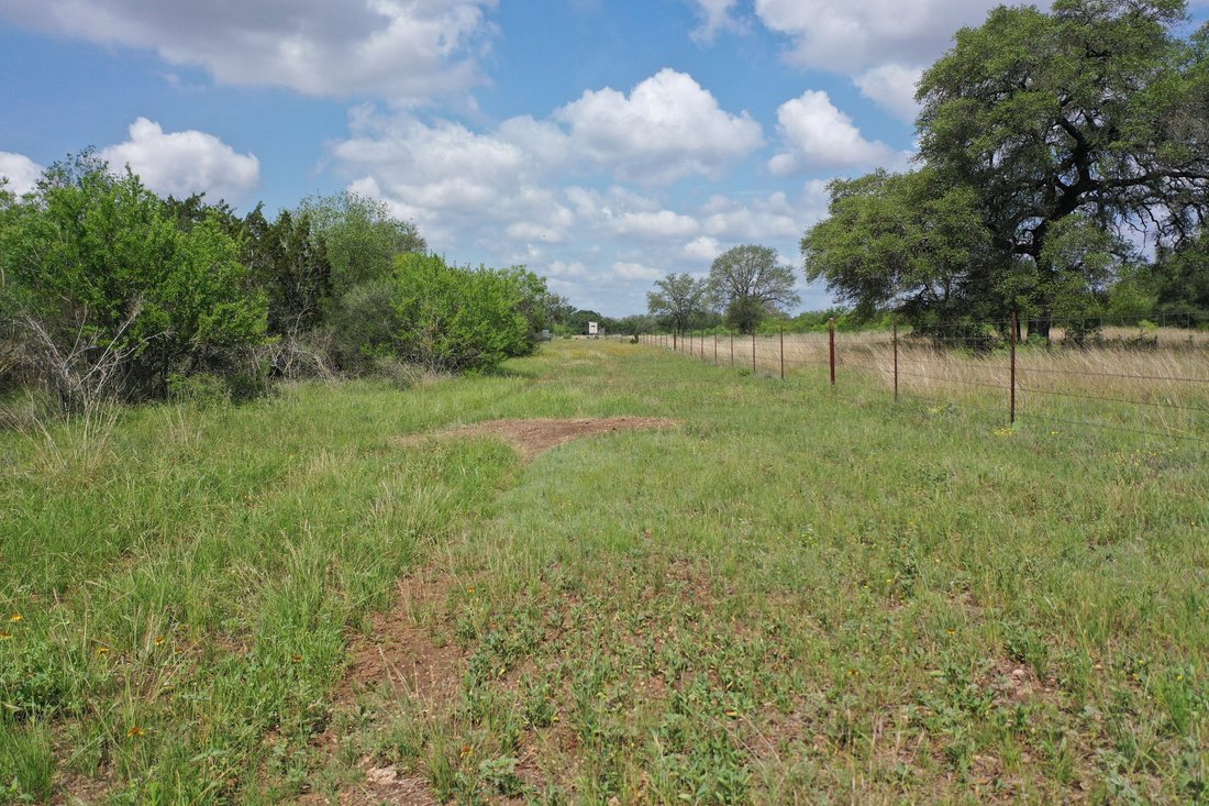 396+/ Acres Quihi Oaks Ranch , Rio Medina, Tx In Hondo, Texas, United States For Sale (13385994)