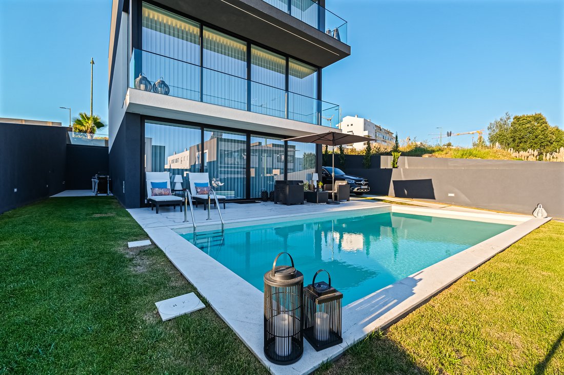 Villa in Madalena, Porto District, Portugal 1 - 13386124