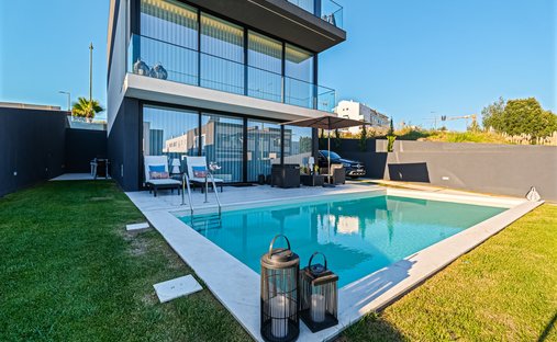 Villa in Madalena, Porto District, Portugal 1