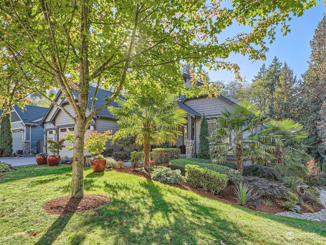 Magnificent Multi Generational Home In Lake Tapps, Washington, United