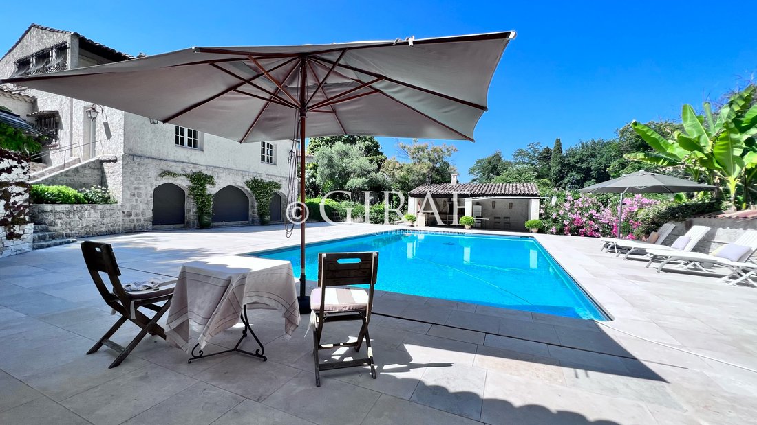 Villa a Tourrettes-sur-Loup, Provenza-Alpi-Costa Azzurra, Francia 1 - 12037507