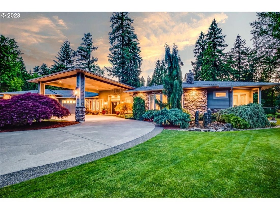 Live In The Lap Of Luxury In Gresham, Oregon, United States For Sale