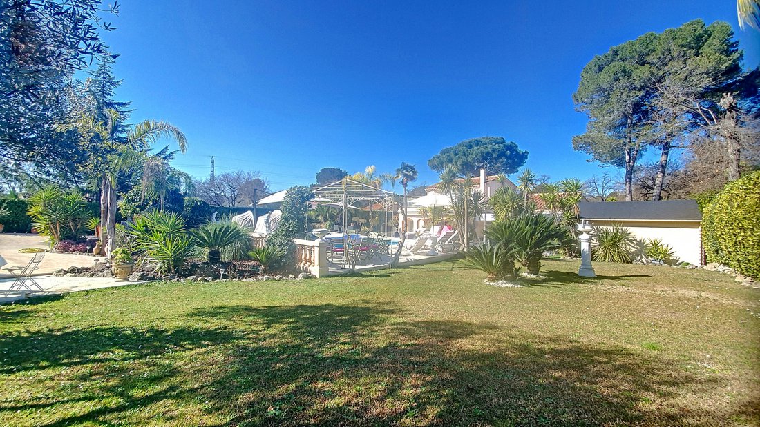 House in Les Indes les-Groulles, Mouans-Sartoux, France 2 - 11829600