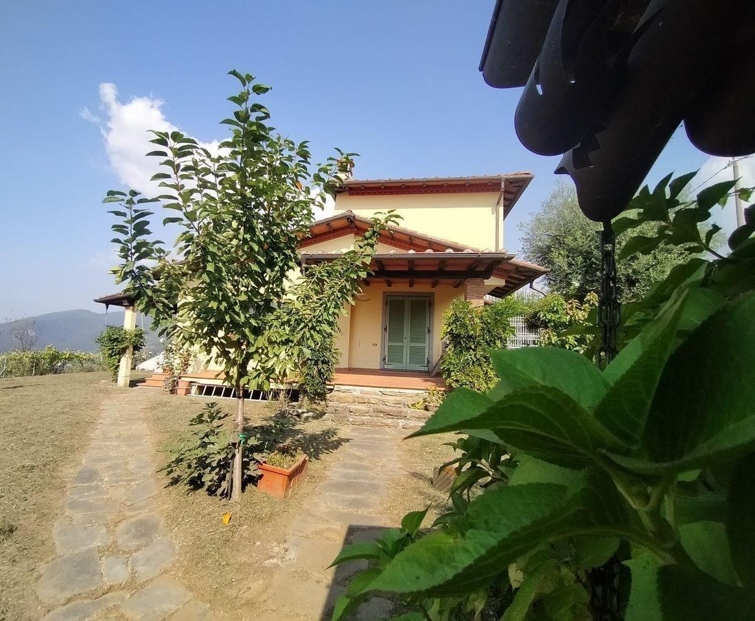 Villa in San Carlo Terme, Massa, Tuscany 2 - 13389805