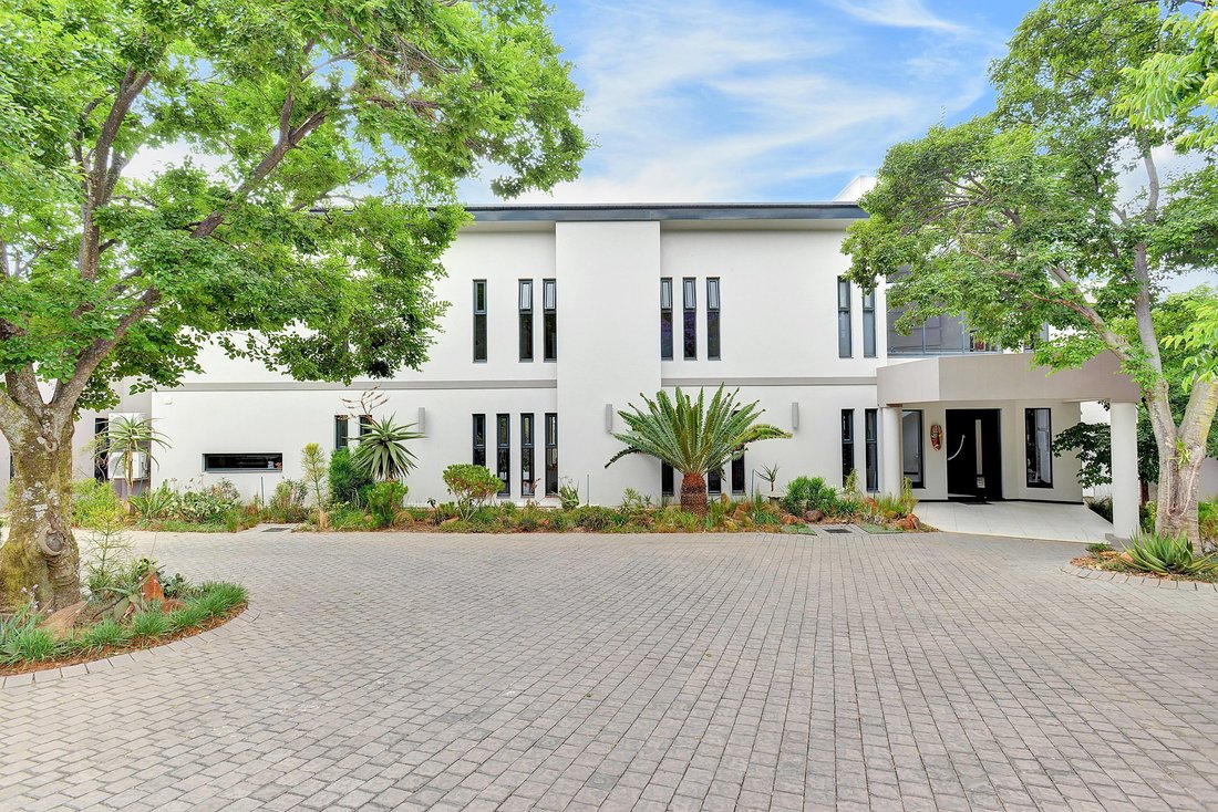 House in Benmore Gardens, Gauteng, South Africa 2 - 13387328