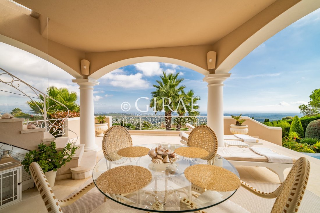 Villa in Tourrettes-sur-Loup, Provence-Alpes-Côte d'Azur, France 2 - 12439514