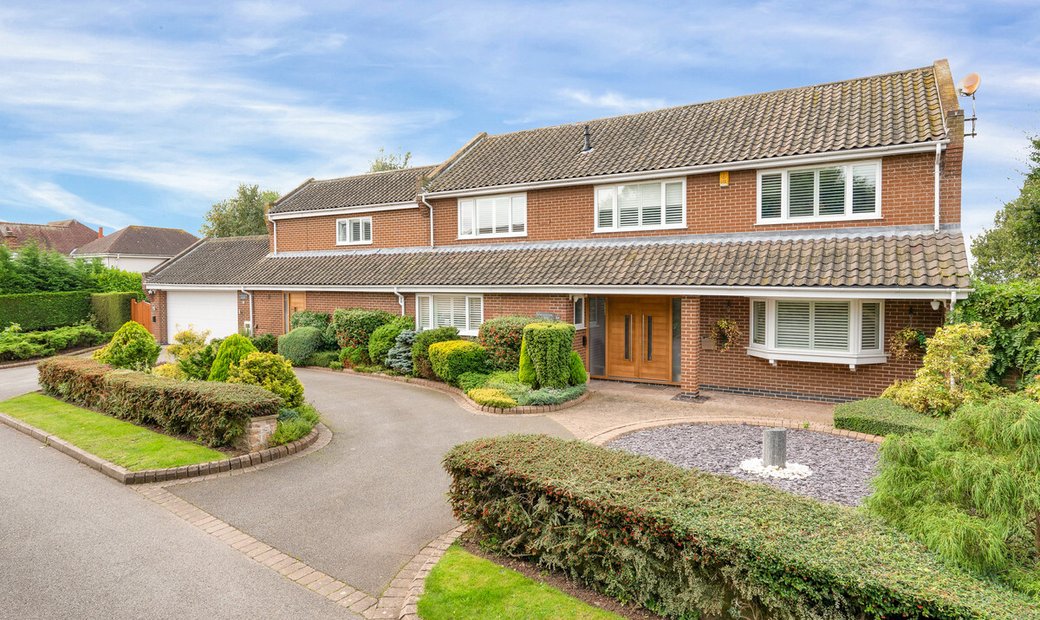 5 Bedroom Detached House For Sale In In Bradmore, England, United