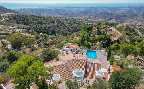 Luxury villas for sale in Valtocado, Andalusia, Spain | JamesEdition