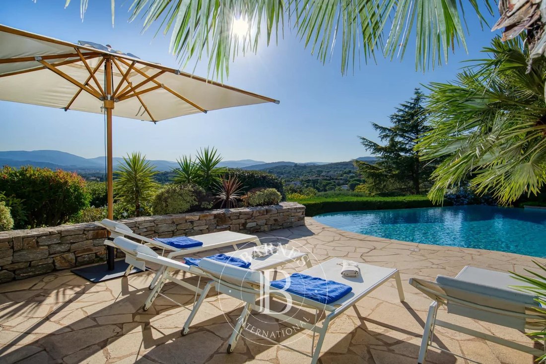 Villa in Grimaud, Provence-Alpes-Côte d'Azur, France 3 - 13390609