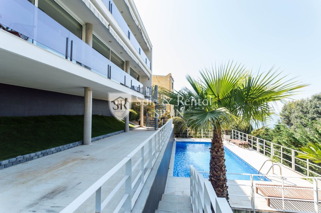 Chalet in Lloret de Mar, Catalonia, Spain 2 - 13386341