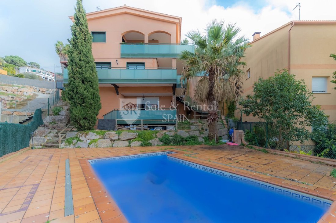 Chalet in Lloret de Mar, Catalonia, Spain 1 - 13386280
