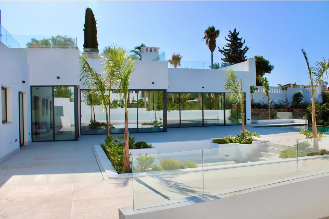 Villa in Marbella, Andalusia, Spain 3 - 13391190