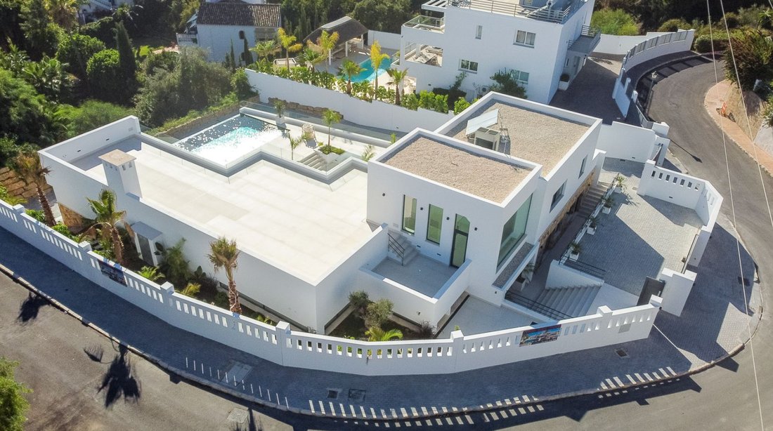 Villa in Marbella, Andalusia, Spain 5 - 13391190