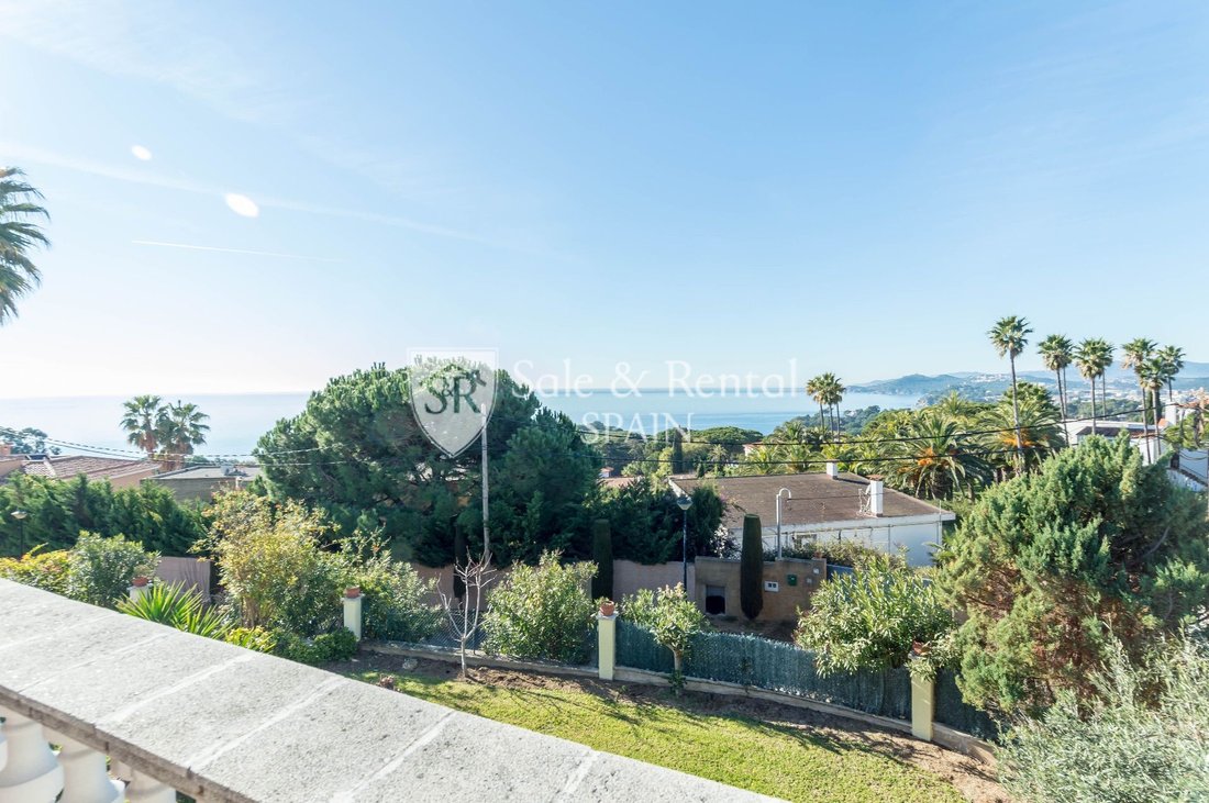 Chalet in Lloret de Mar, Catalonia, Spain 1 - 13386264