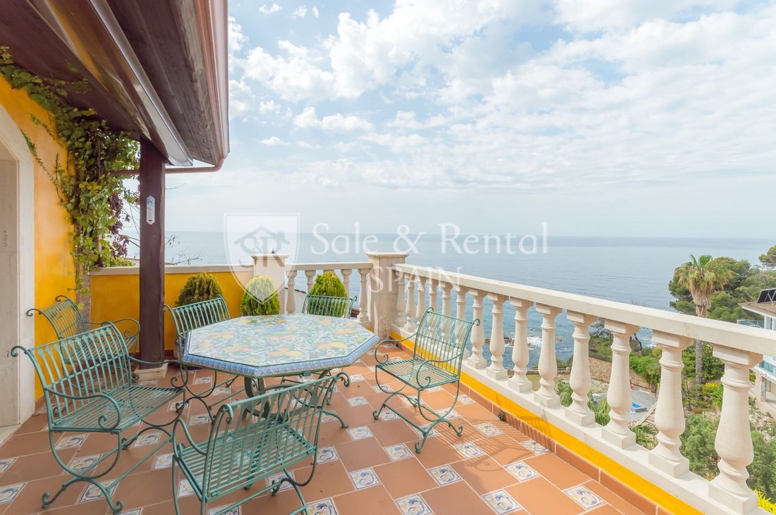 Chalet in Lloret de Mar, Catalonia, Spain 3 - 13386293