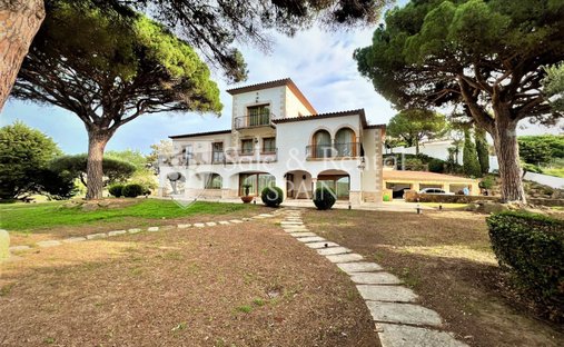 Chalet in Sant Feliu de Guixols, Catalonia, Spain 1