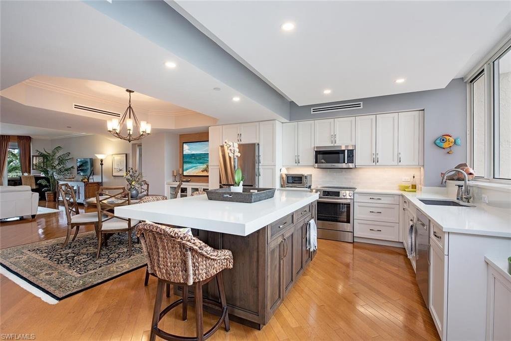 St Raphael Beautifully Remodeled Tower In Naples, Florida, United