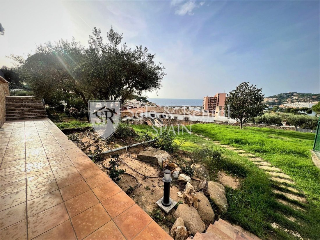 Chalet in Sant Feliu de Guixols, Catalonia, Spain 2 - 13386244