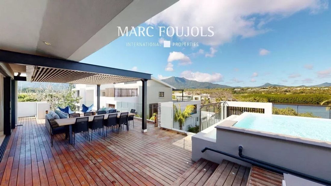 Luxurious Penthouse In Grande Riviere Noire, Rivière Noire District