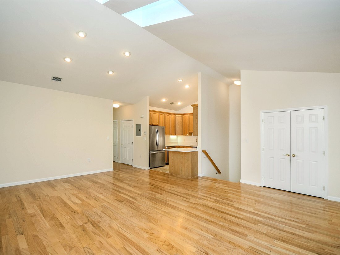 40 Miro Place, Port Washington, Ny, In Port Washington, New York