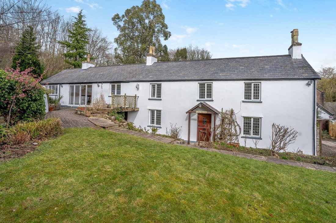 6 Bedroom Detached House For Sale In In Dinas Powys, Wales, United