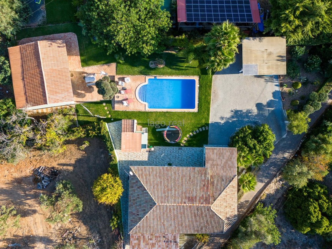 Villa in Loule (Sao Clemente), Algarve, Portugal 1 - 13392406
