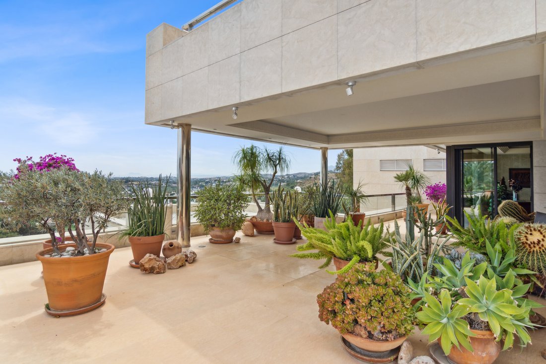 Penthouse in Marbella, Andalusia, Spain 5 - 13395246