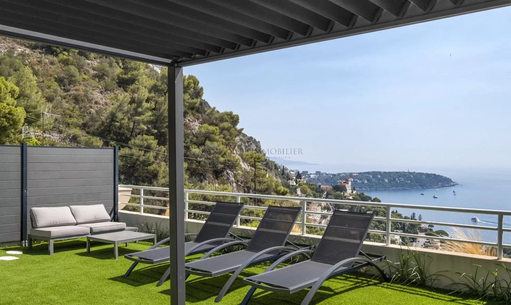 Roof Terrace Flat With In Beausoleil, Provence Alpes Côte D'azur