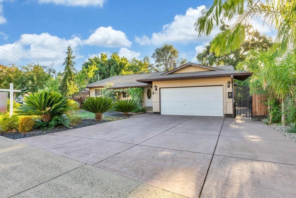 6609 Woodmore Oaks Drive, Orangevale, Dans Orangevale, Californie, états Unis à Vendre (13400200)