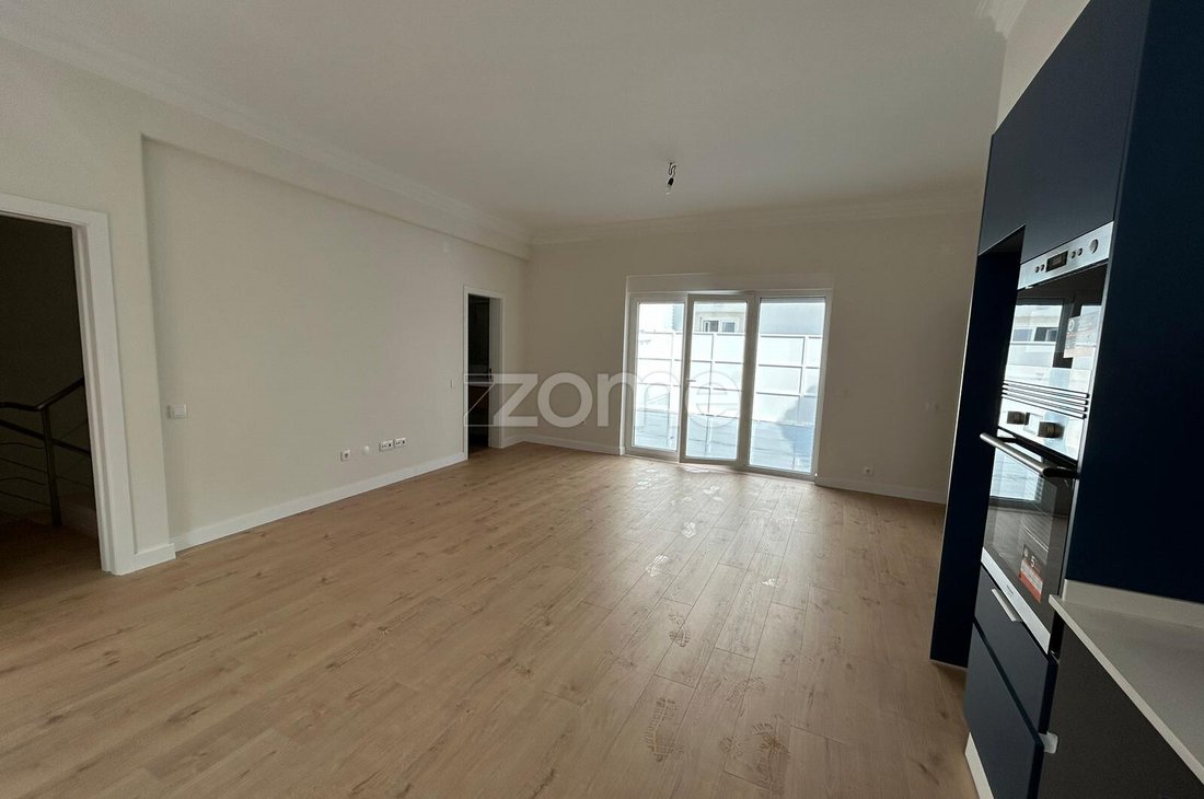 Setúbal Apartment In Setúbal Municipality, Setubal, Portugal For Sale (13398552)