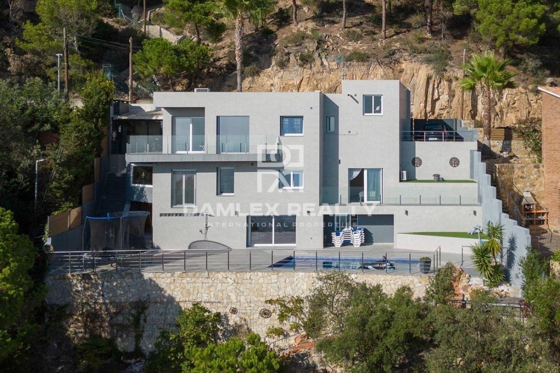 House in Lloret de Mar, Catalonia, Spain 2 - 13397485