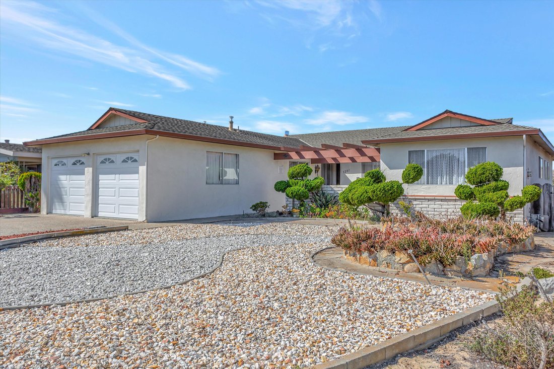 3201 Crescent Avenue In Marina, California, United States For Sale