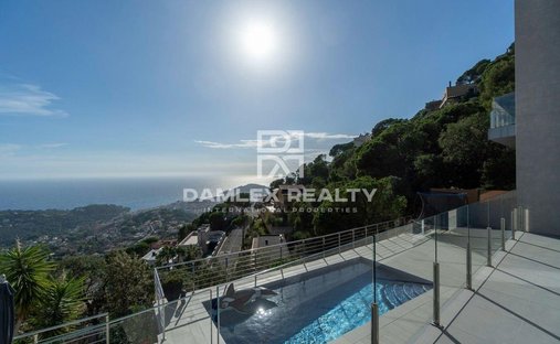 House in Lloret de Mar, Catalonia, Spain 1