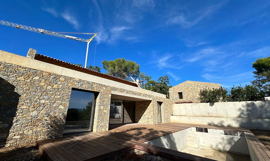 House In Aix En Provence, Provence Alpes Côte D'azur, France For Rent