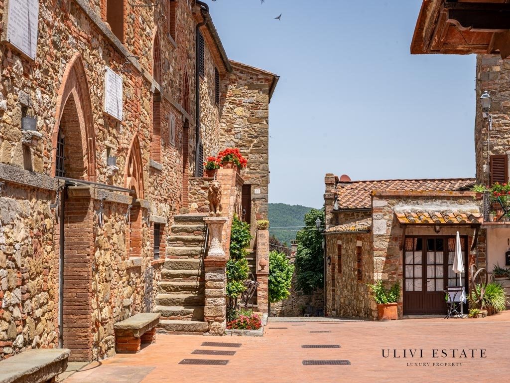 Castle in Montebenichi, Tuscany, Italy 5 - 13401059