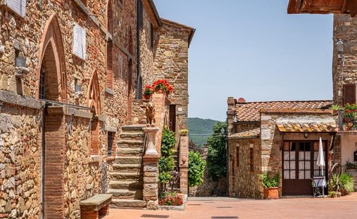 Medieval Castle For Sale Between Chianti And Valdambra, Tuscany