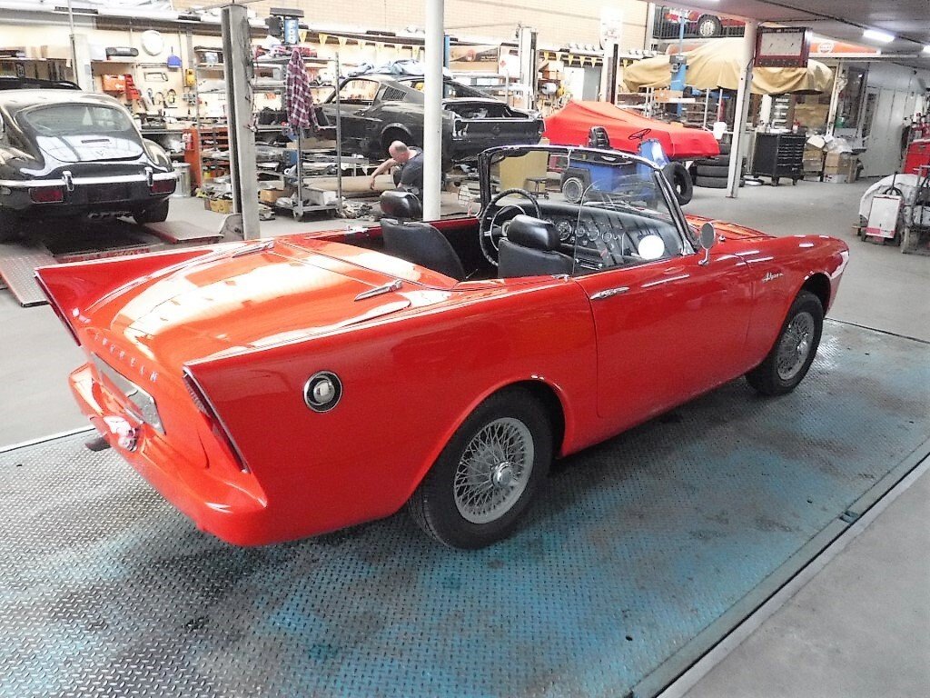 Cabriolet in De Lier, South Holland, Netherlands 5 - 13401068