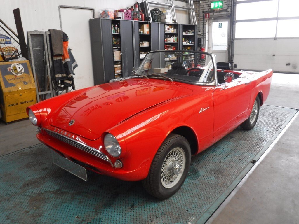 Cabriolet in De Lier, South Holland, Netherlands 2 - 13401068