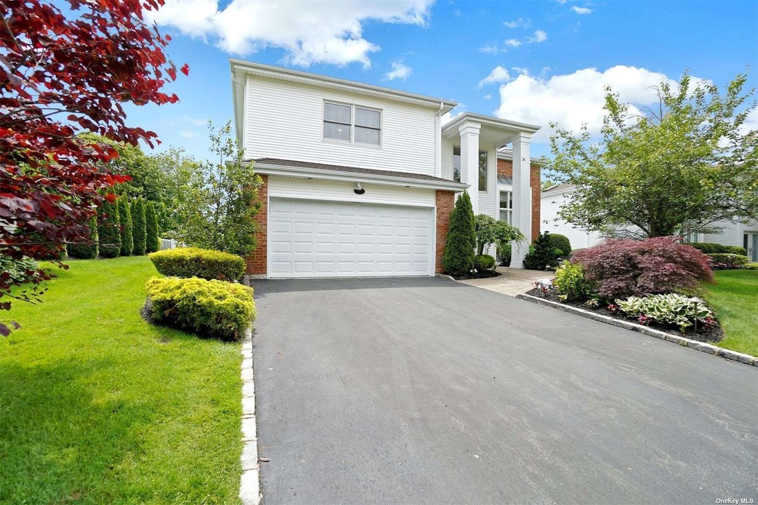 Hamlet Golf & Cntry Club In Commack, New York, United States For Sale (13401083)