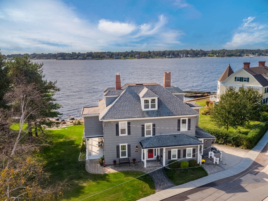 Beautiful Waterfront Home With In Groton, Connecticut, United States